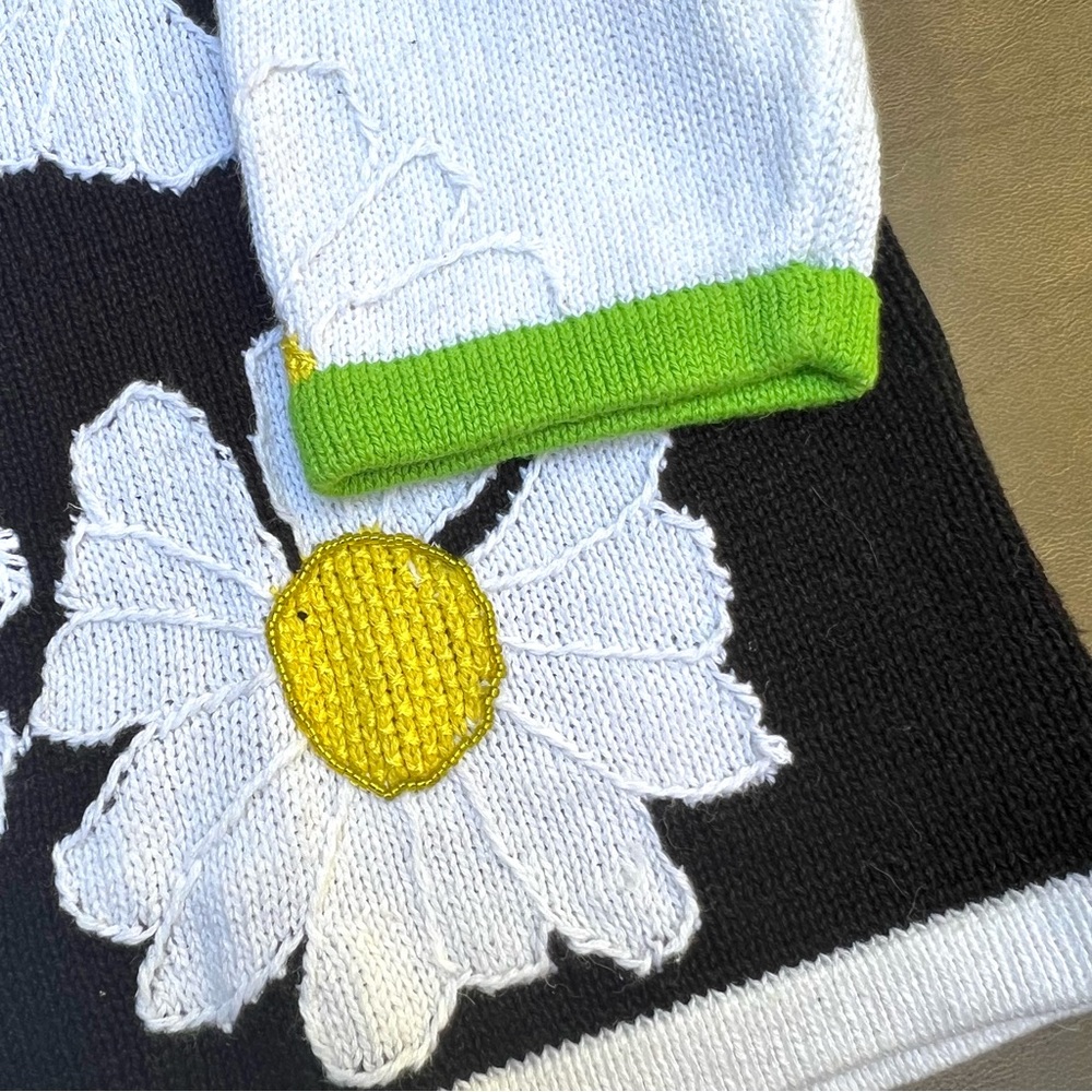 Storybook Knits Flower Medium Embellished Women’s Sweater New - Picture 4 of 9